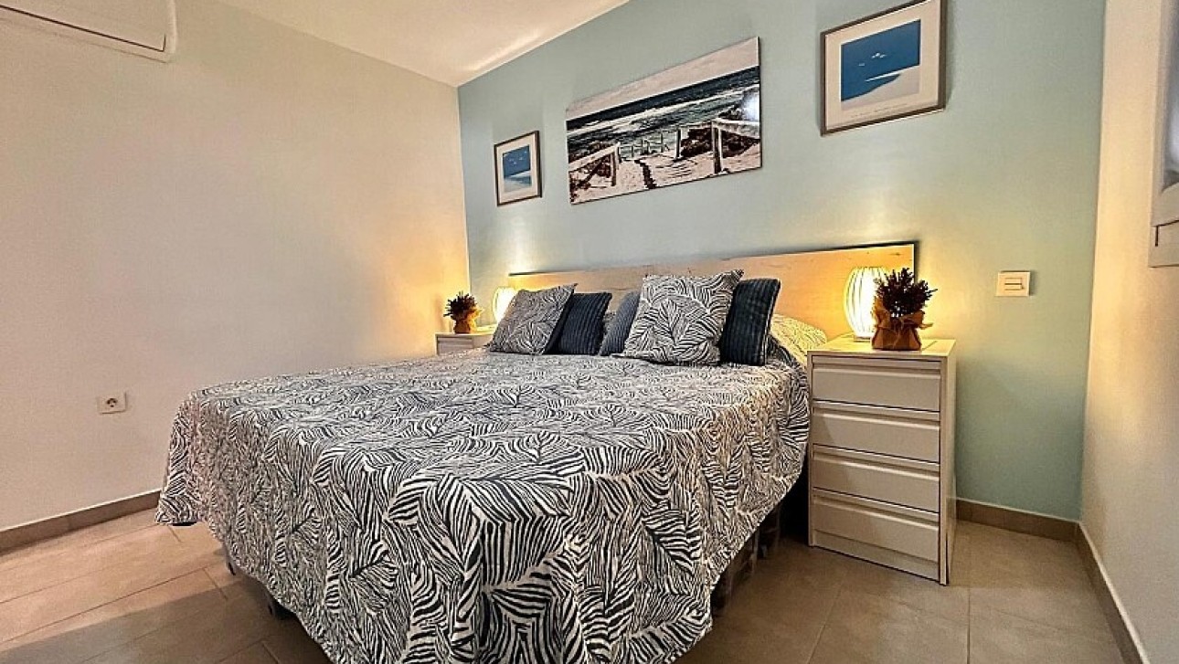 Resale - Semidetached villa - Torre de la Horadada