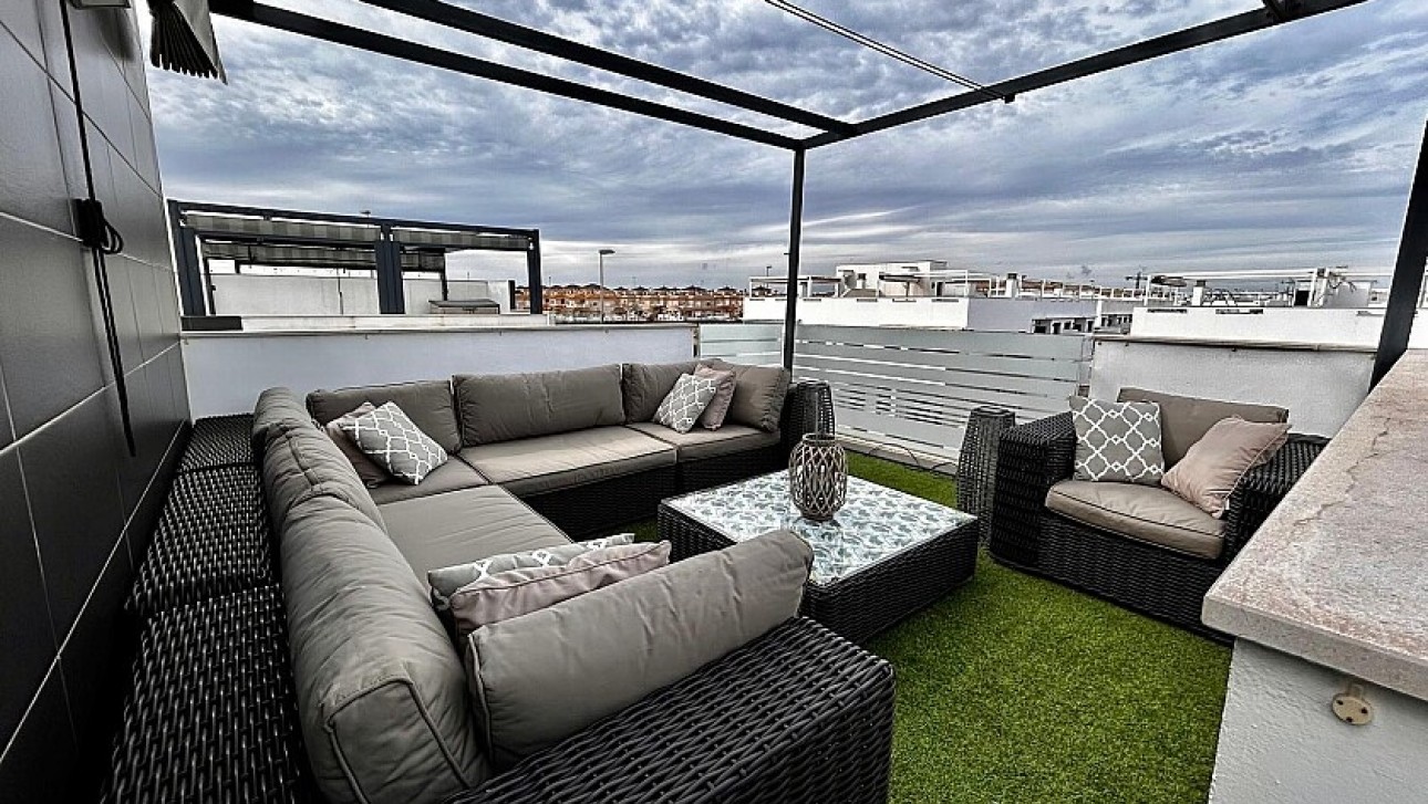 Resale - Semidetached villa - Torre de la Horadada