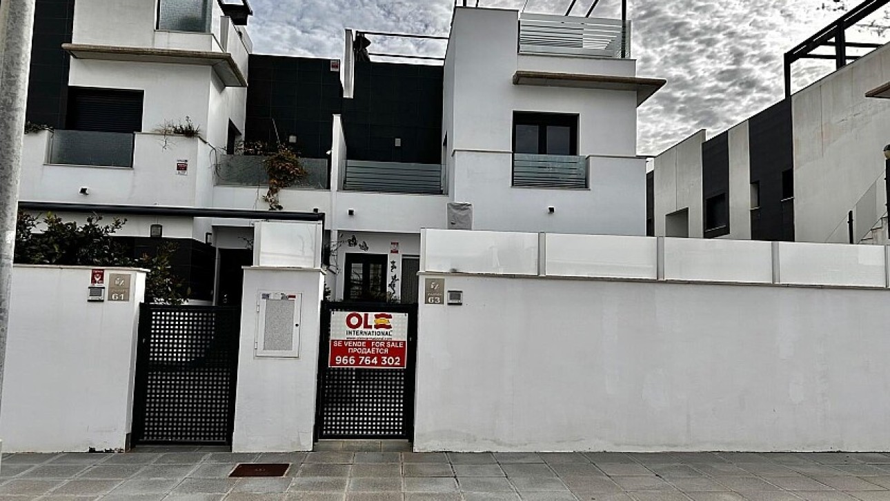 Resale - Semidetached villa - Torre de la Horadada