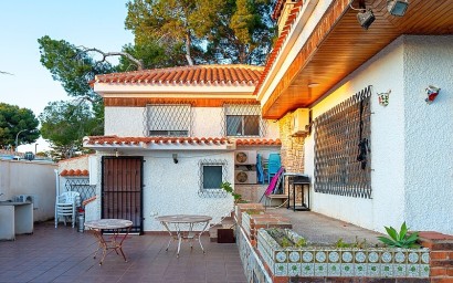 Resale - Villa - Orihuela Costa - Dehesa de campoamor