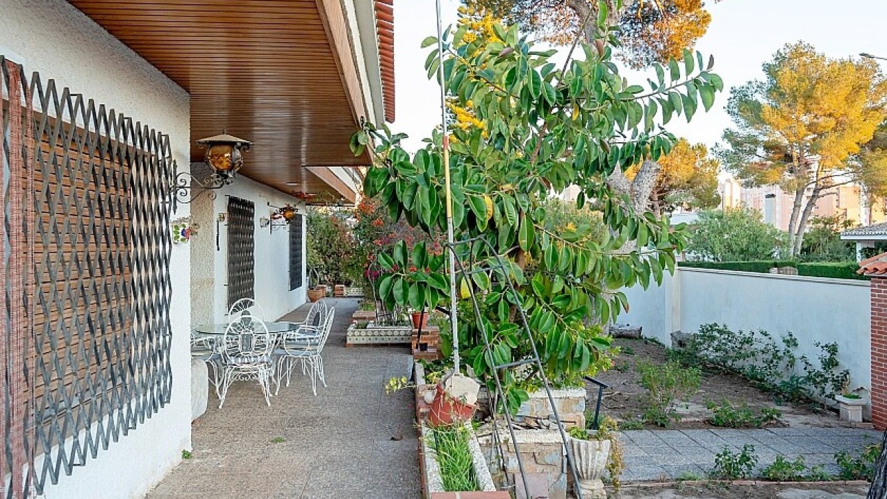 Resale - Villa - Orihuela Costa - Dehesa de campoamor