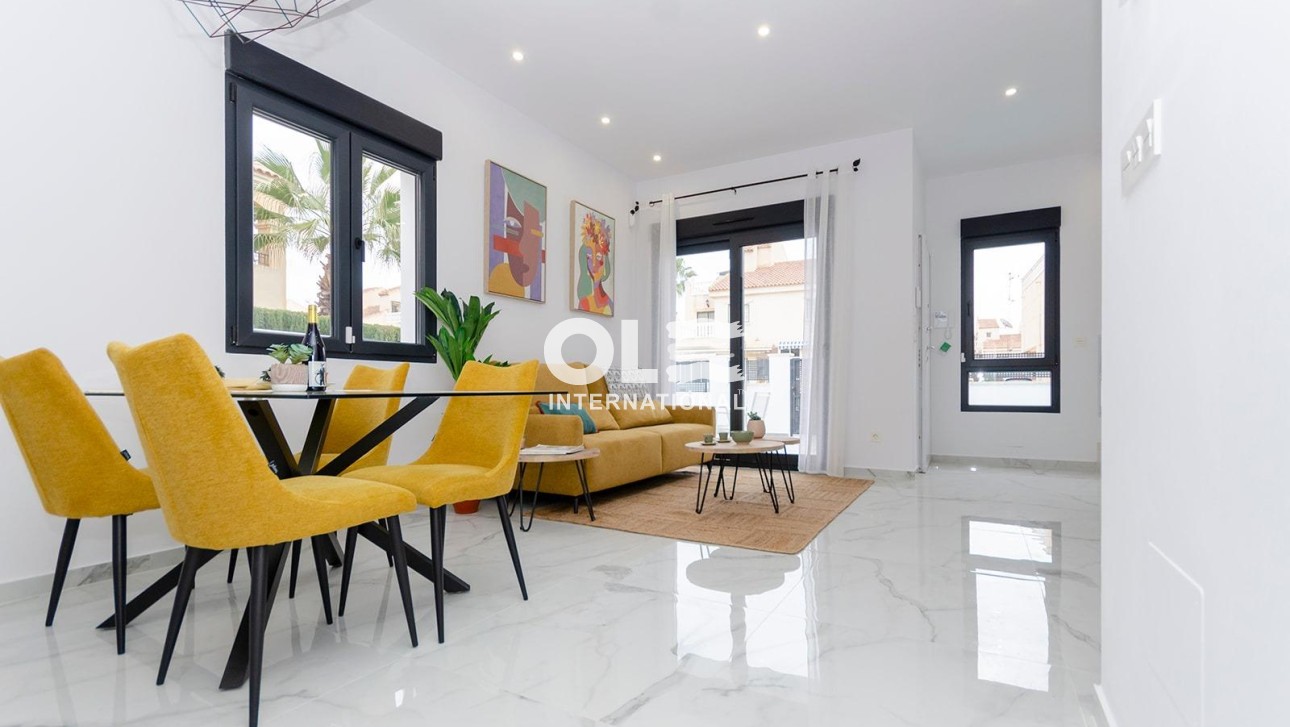 Новое здание - Villa - Torrevieja - Torretas