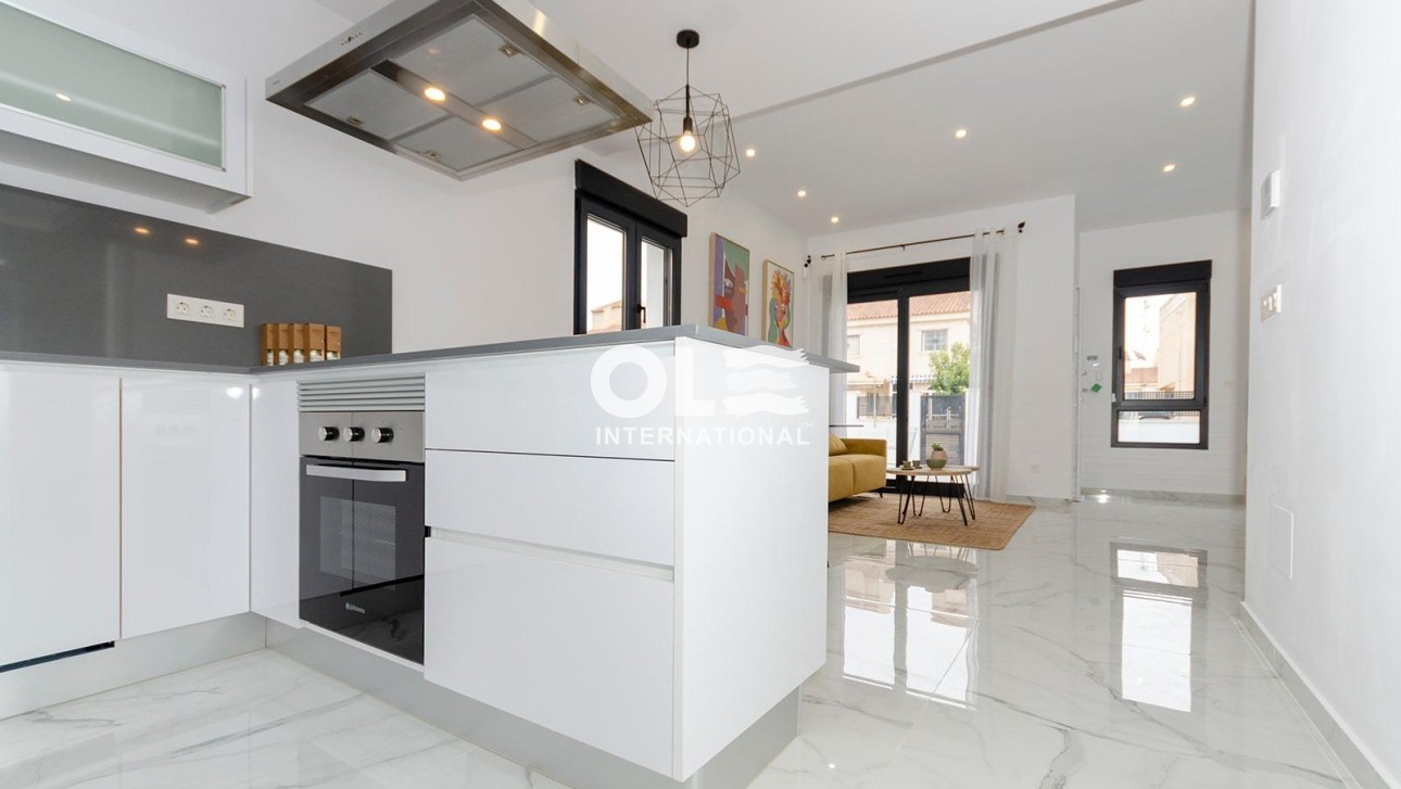 Новое здание - Villa - Torrevieja - Torretas