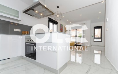 Новое здание - Villa - Torrevieja - Torretas