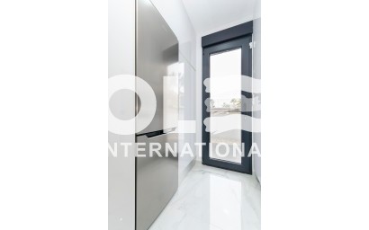 Новое здание - Villa - Torrevieja - Torretas