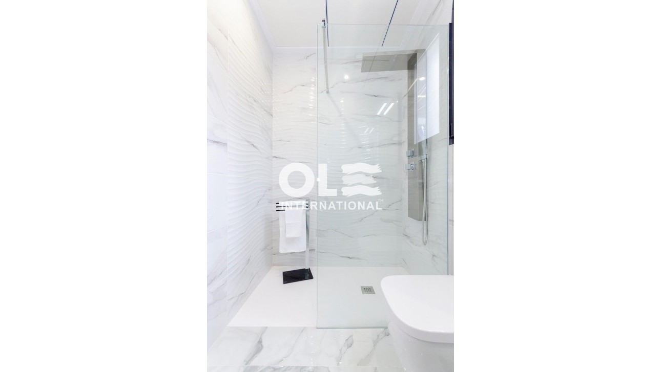Новое здание - Villa - Torrevieja - Torretas