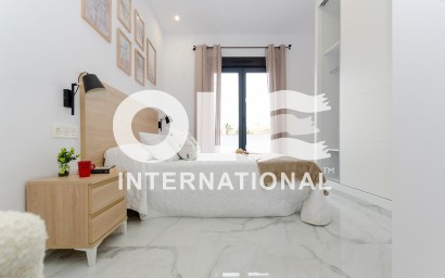 Новое здание - Villa - Torrevieja - Torretas