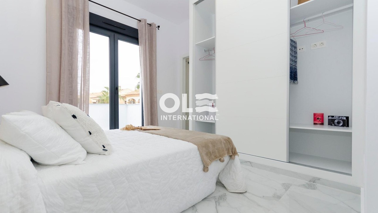 Новое здание - Villa - Torrevieja - Torretas