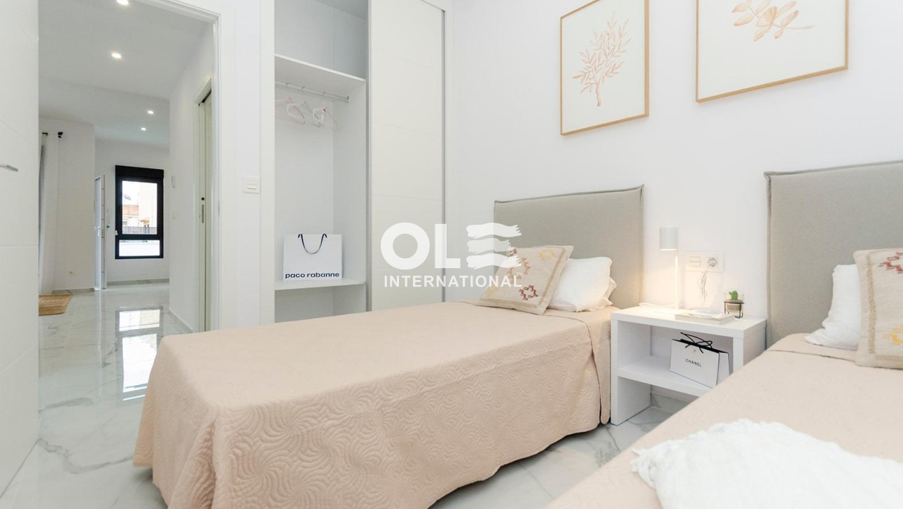 Новое здание - Villa - Torrevieja - Torretas