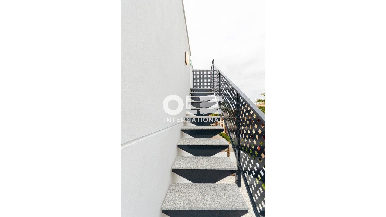 Новое здание - Villa - Torrevieja - Torretas