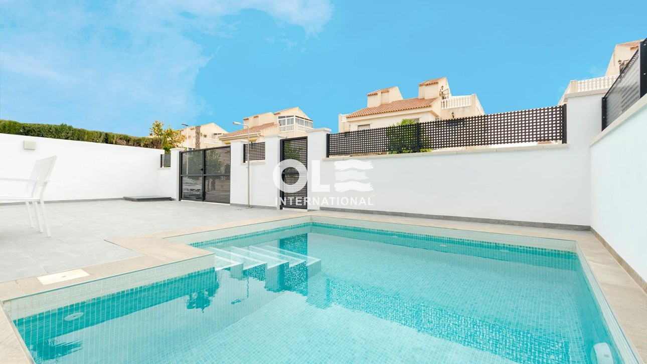Новое здание - Villa - Torrevieja - Torretas