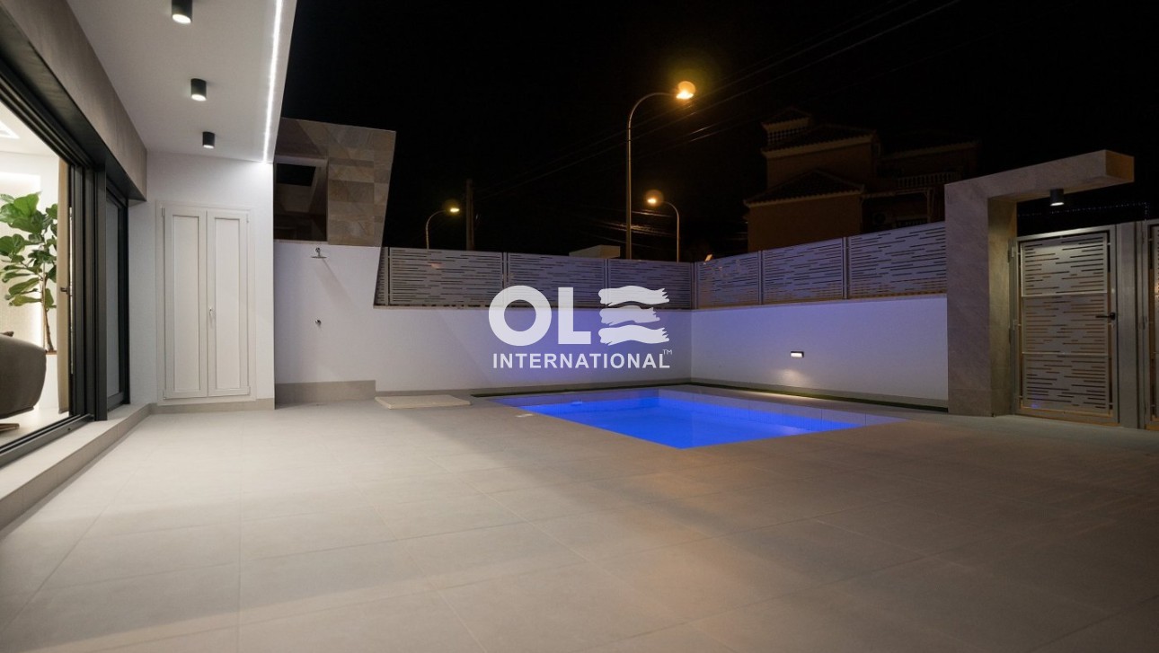 Новое здание - Villa - San Miguel de Salinas - Blue Lagoon