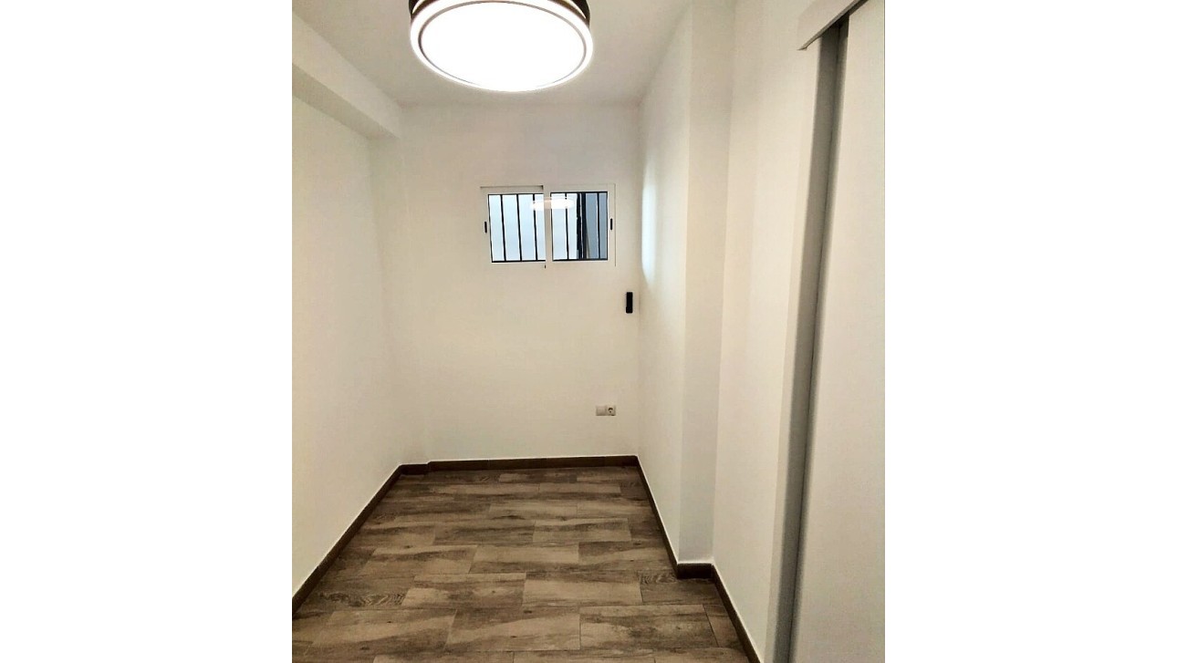 Resale - Apartment - Guardamar del Segura