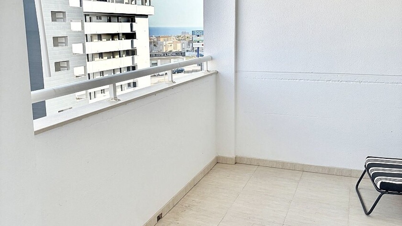 Resale - Apartment - Torrevieja - La Mata