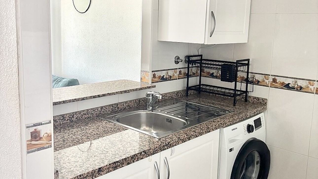 Resale - Apartment - Torrevieja - La Mata
