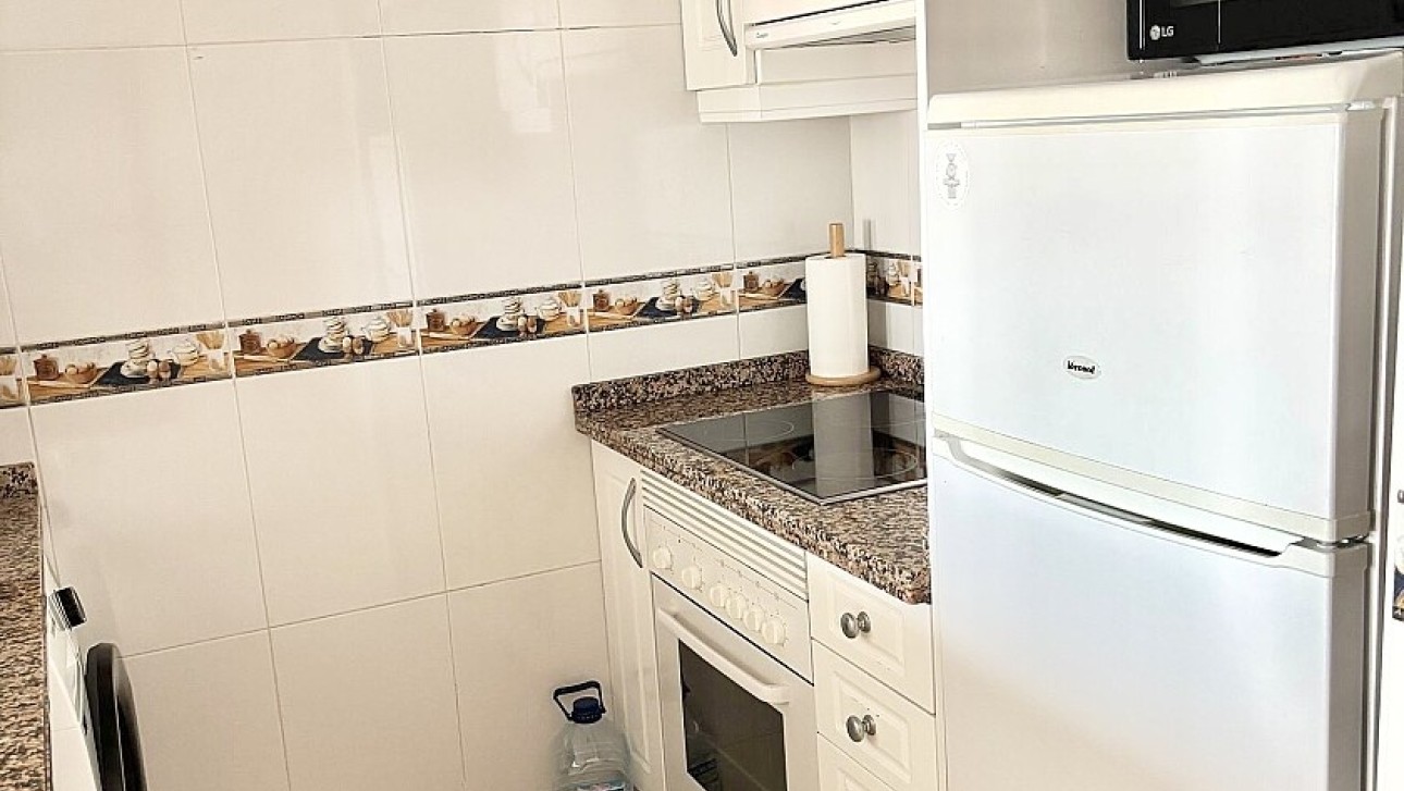 Resale - Apartment - Torrevieja - La Mata