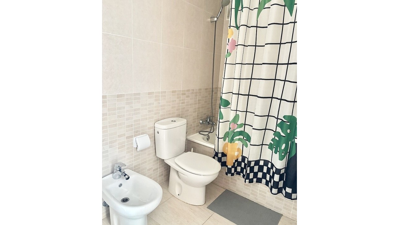 Resale - Apartment - Torrevieja - La Mata