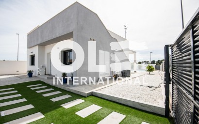 Новое здание - Villa - Pilar de la Horadada - Pinar de Campoverde