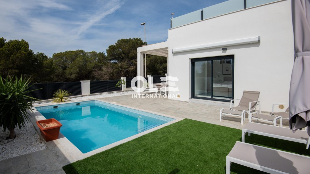 Новое здание - Villa - Pilar de la Horadada - Pinar de Campoverde