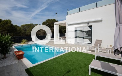 Новое здание - Villa - Pilar de la Horadada - Pinar de Campoverde