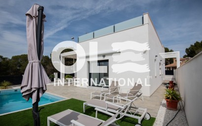 Новое здание - Villa - Pilar de la Horadada - Pinar de Campoverde