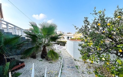 Resale - Semidetached villa - Torrevieja - Los Balcones