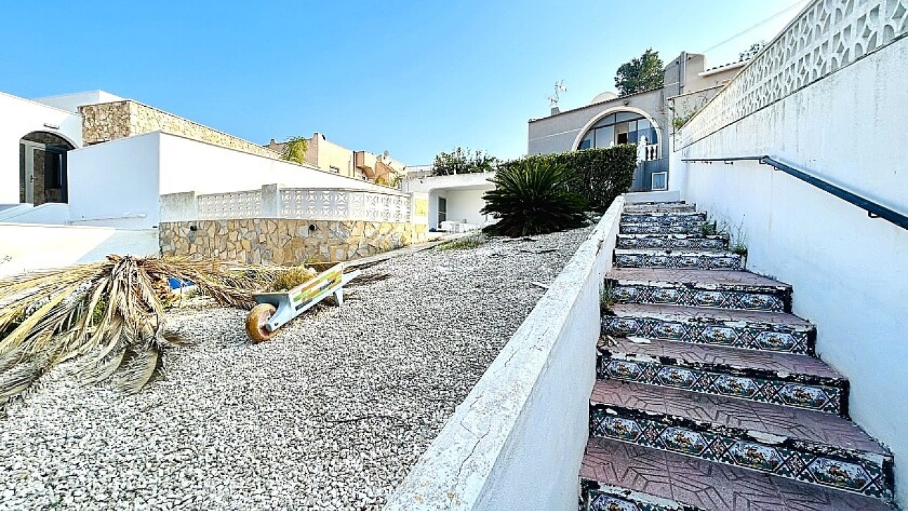Resale - Semidetached villa - Torrevieja - Los Balcones