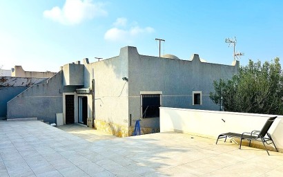Resale - Semidetached villa - Torrevieja - Los Balcones