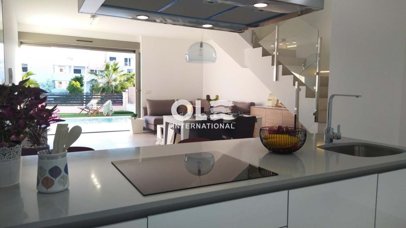 Новое здание - Villa - Orihuela Costa - PAU 8