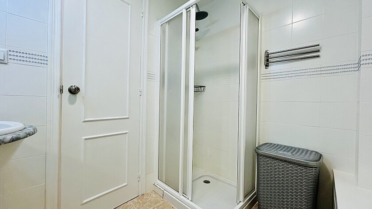 Resale - Apartment - Torrevieja - Playa del Acequión