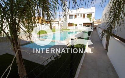Новое здание - Villa - Pilar de la Horadada - parque Andromeda