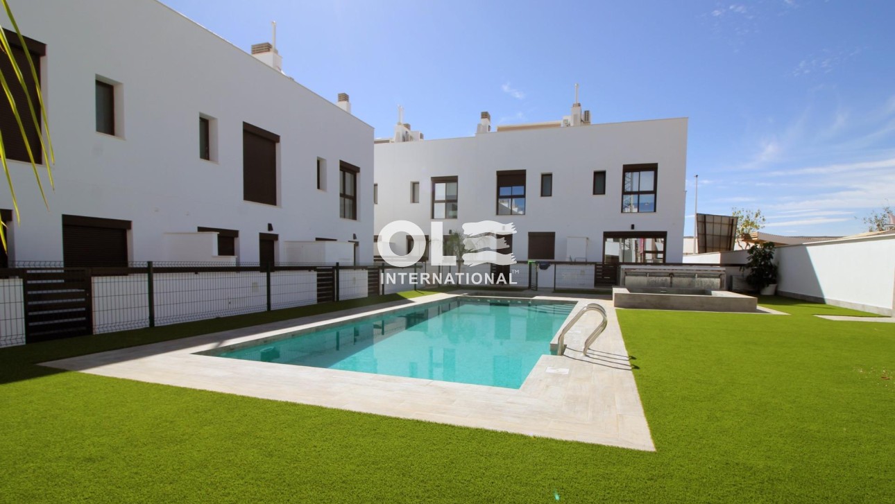 Новое здание - Villa - Pilar de la Horadada - parque Andromeda