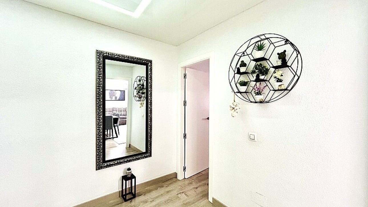 Resale - Apartment - Torrevieja - Nueva Torrevieja