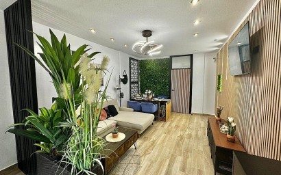Resale - Ground floor apartment - Torrevieja - Playa de los Locos