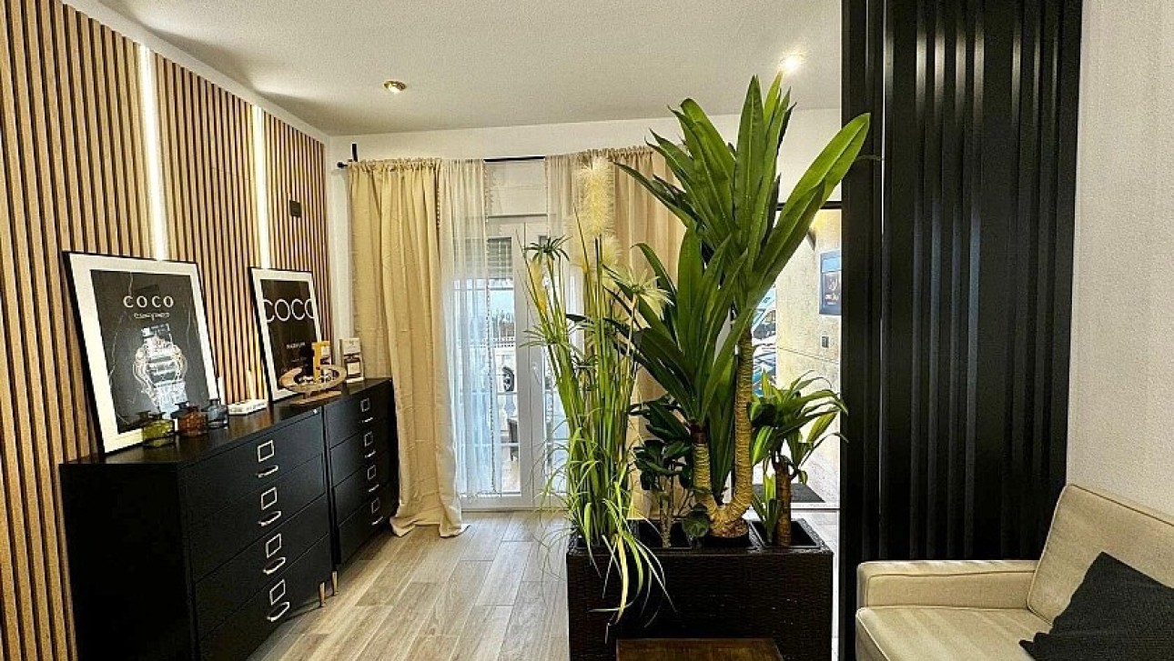 Resale - Ground floor apartment - Torrevieja - Playa de los Locos