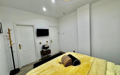 Resale - Ground floor apartment - Torrevieja - Playa de los Locos