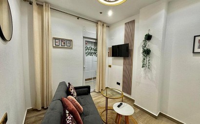 Resale - Ground floor apartment - Torrevieja - Playa de los Locos