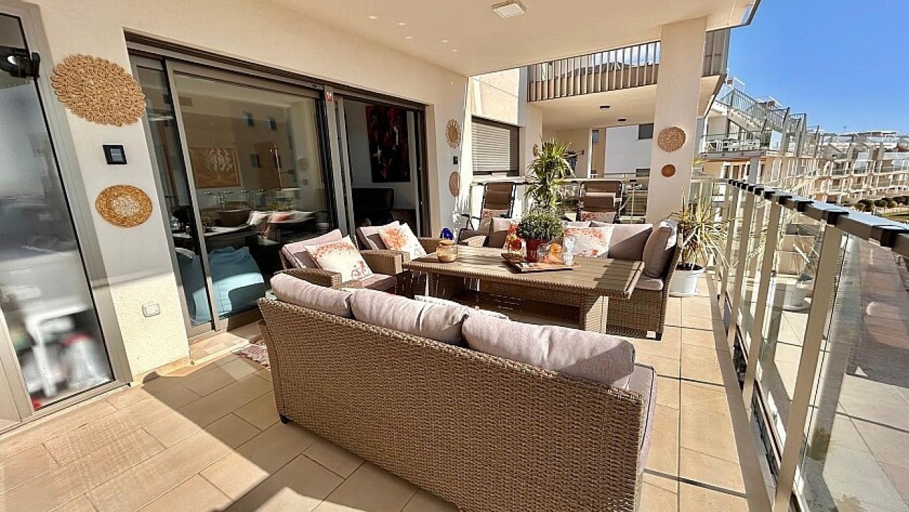 Resale - Apartment - Villamartin