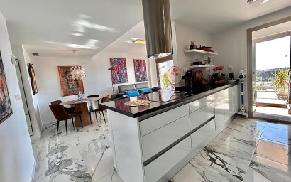 Resale - Apartment - Villamartin
