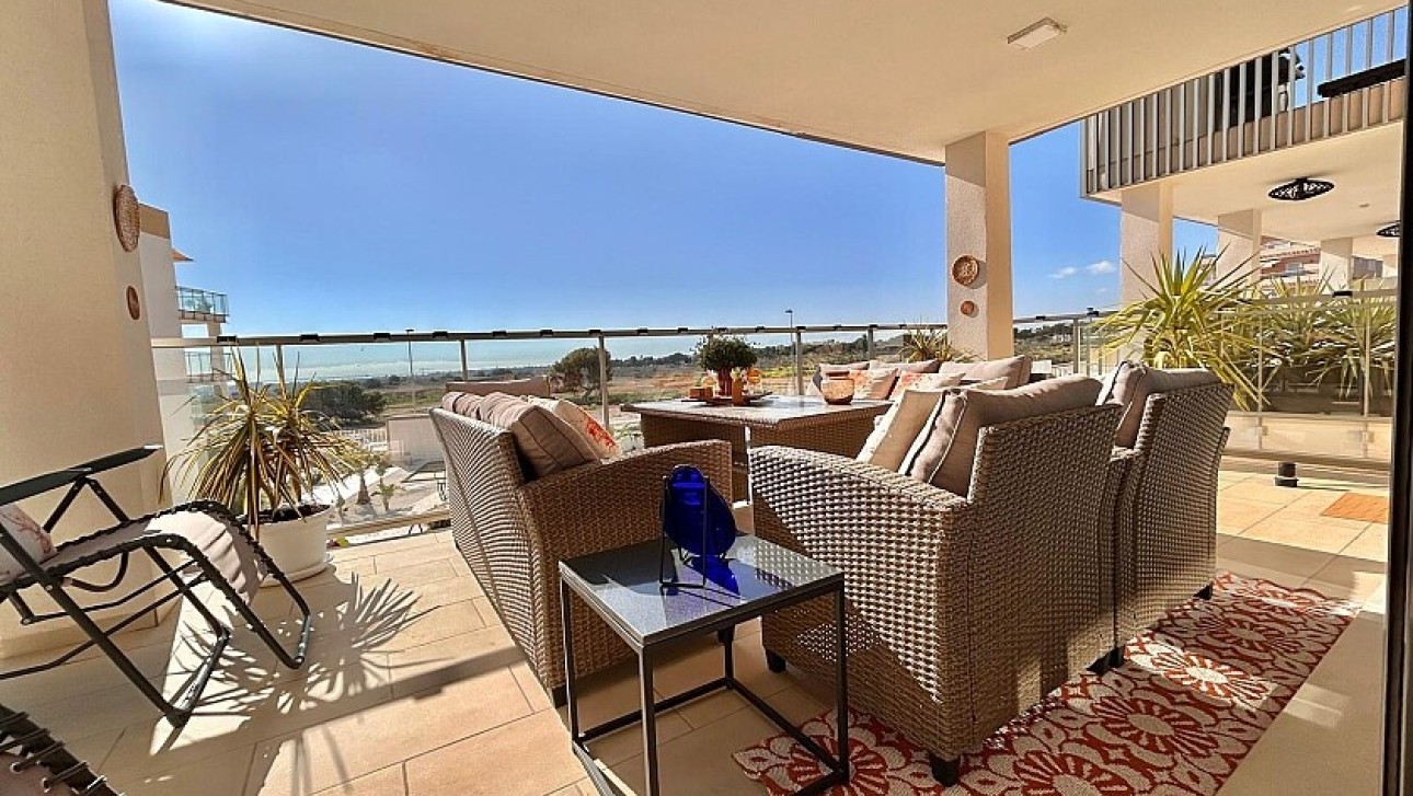 Resale - Apartment - Villamartin