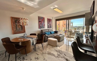 Resale - Apartment - Villamartin
