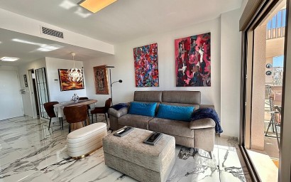 Resale - Apartment - Villamartin
