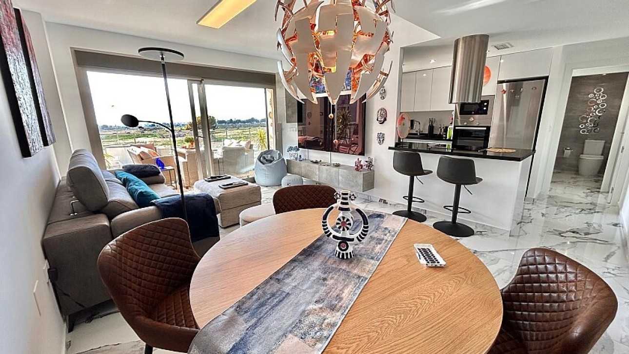 Resale - Apartment - Villamartin
