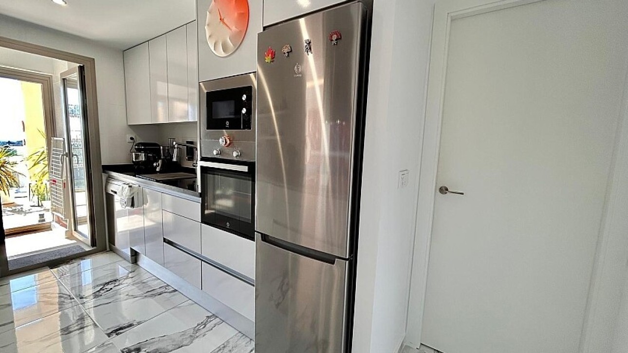Resale - Apartment - Villamartin