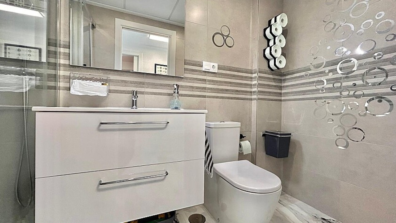 Resale - Apartment - Villamartin