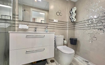 Resale - Apartment - Villamartin