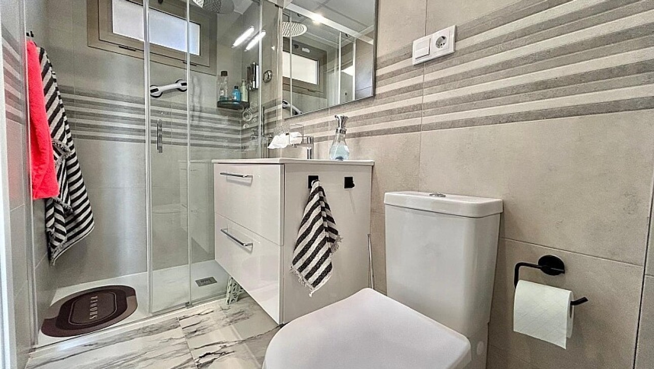 Resale - Apartment - Villamartin