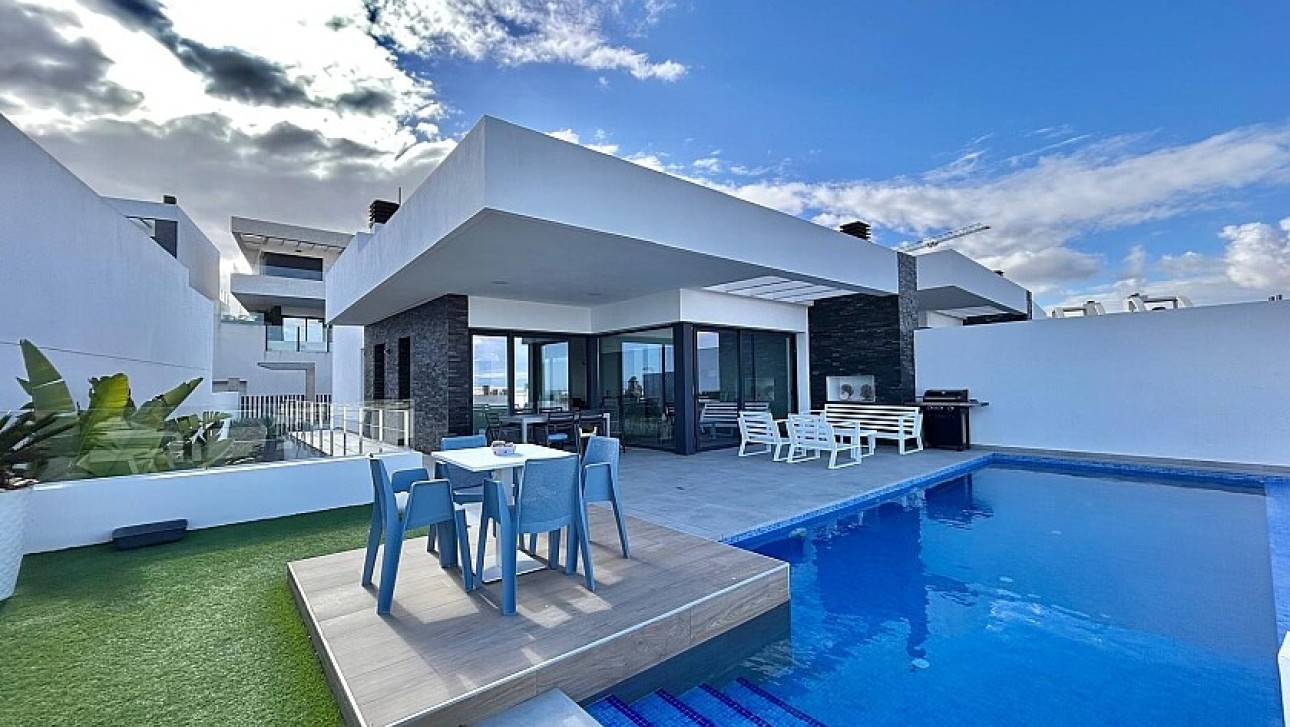 Resale - Villa - Ciudad Quesada