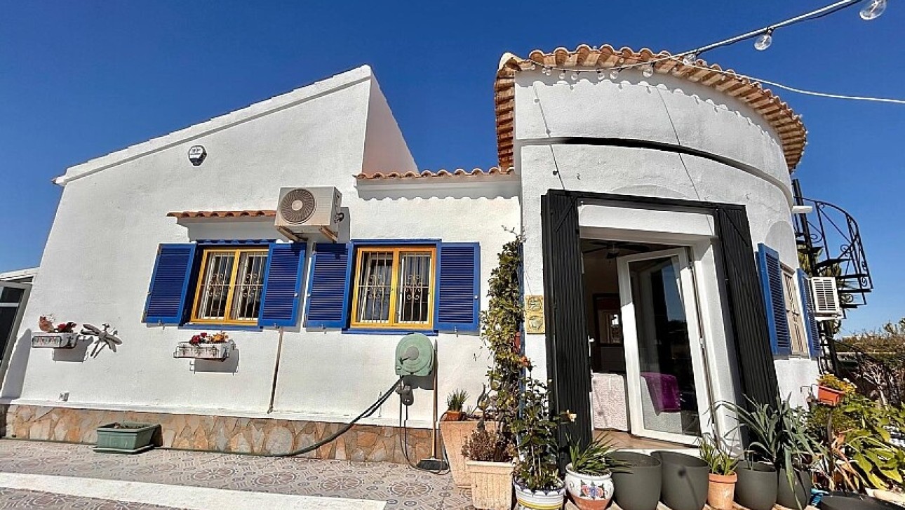 Resale - Villa - Orihuela Costa - Playa Flamenca