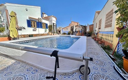 Resale - Villa - Orihuela Costa - Playa Flamenca
